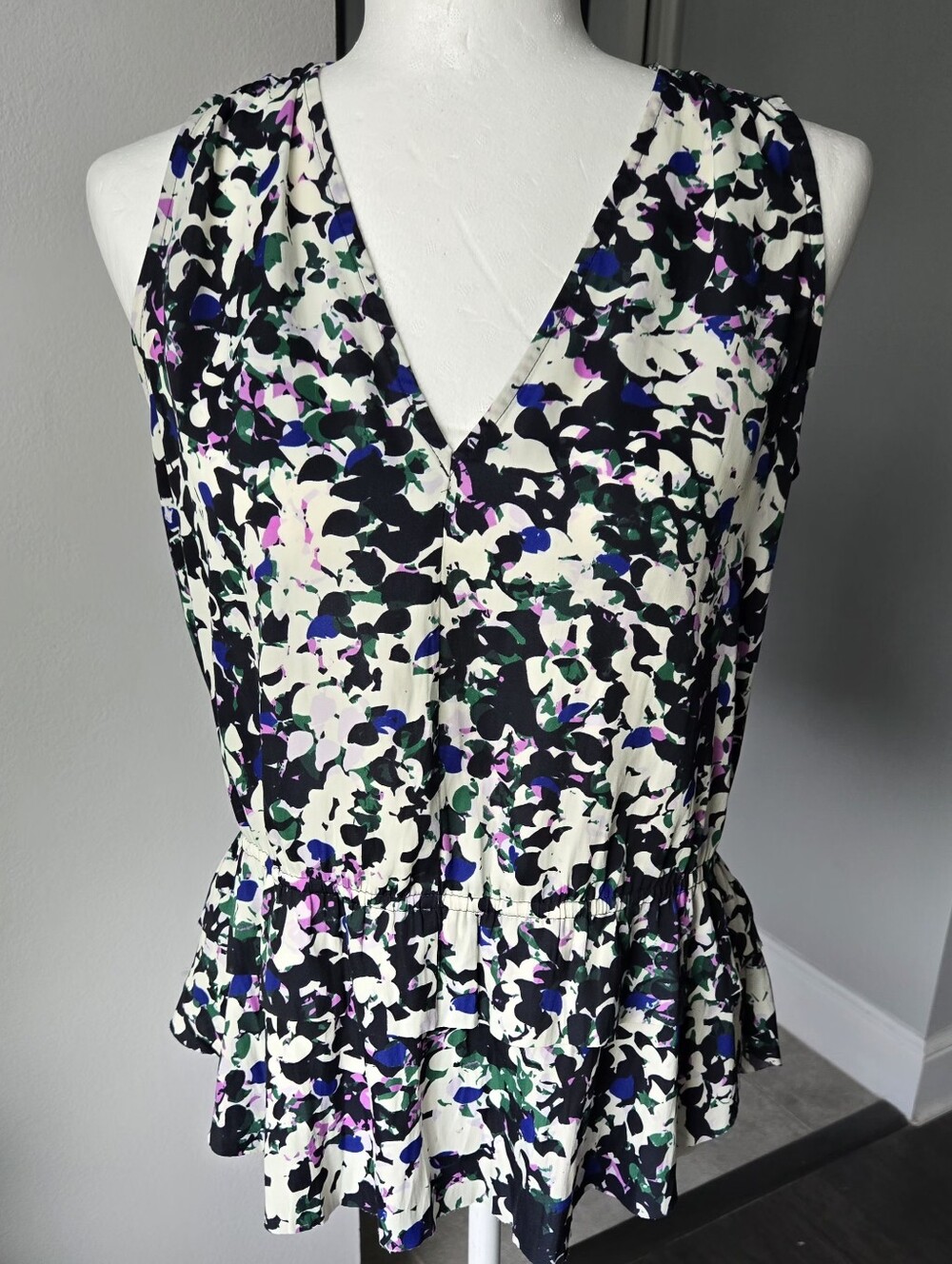 Banana Republic Abstract Print Peplum Blouse Sleeveless V-Neck Top Size Petite S